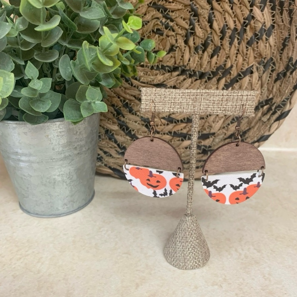 NEW Halloween Pumpkin Round
Drop Earrings